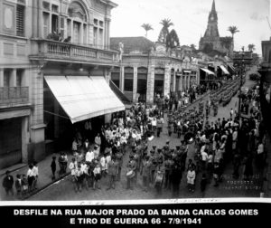 banda-carlos-gomes-jau-desfile-1941